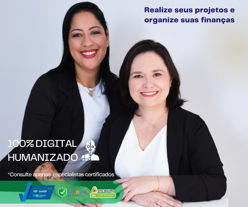 Imagem de duas atendentes da CrediConfiance sorrindo e dispostas a realizar seu atendimento de forma rápida e segura